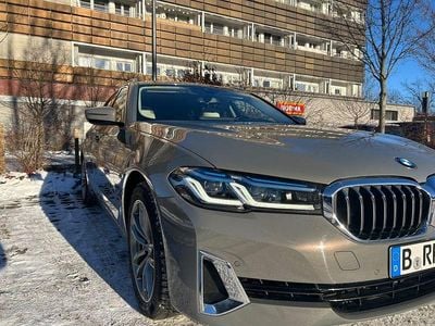 Gebraucht BMW 540 Sport Line 333 PS (244 kW) 2020 Grau Kombi