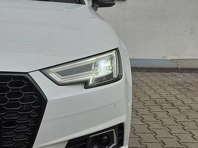 Weiß Gebraucht 2015 Audi A4 Sport Limousine | 26.999 €