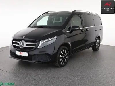 Gebraucht Mercedes V250 Avantgarde 190 PS (139 kW) 2023 Obsidianschwarz Van / Kleinbus