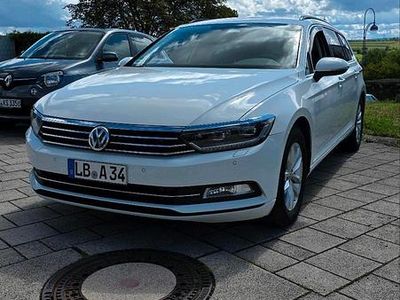 Gebraucht VW Passat Comfortline 150 PS (110 kW) 2015 Weiß Kombi