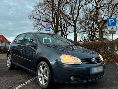 Usata VW Golf IV 102 CV (75 kW) 2004 Blu Utilitaria