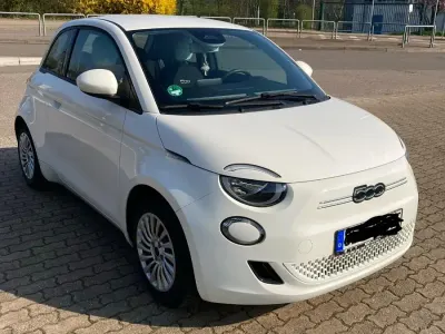 Gebraucht Fiat 500e Action 69 kW (95 PS) 2022 Weiß Kleinwagen