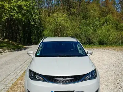 Gebraucht Chrysler Pacifica 291 PS (214 kW) 2017 Weiß Van / Kleinbus