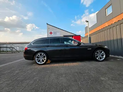 Gebraucht BMW 520 184 PS (135 kW) 2013 Schwarz Kombi