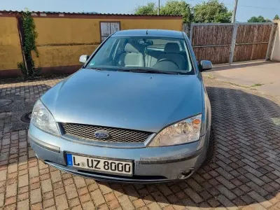 Gebraucht Ford Mondeo Ghia 125 PS (91 kW) 2001 Limousine