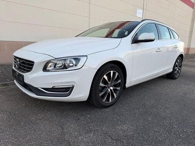 Gebraucht Volvo V60 Summum 152 PS (111 kW) 2017 Weiß Kombi