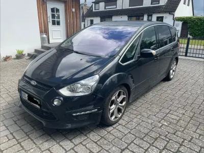 Gebraucht Ford S-MAX Titanium 163 PS (119 kW) 2012 Blau Van / Kleinbus