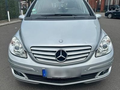 Mercedes B180