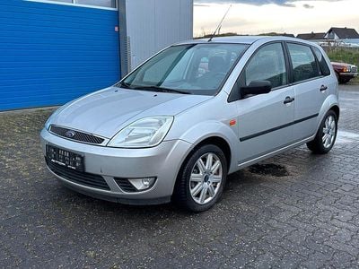 Gebraucht Ford Fiesta 2002 Silber Kleinwagen