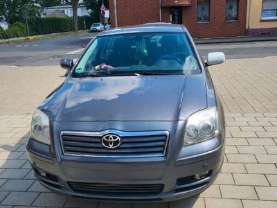 gebraucht Toyota Avensis 2.0 Liter Automatik Parktronik