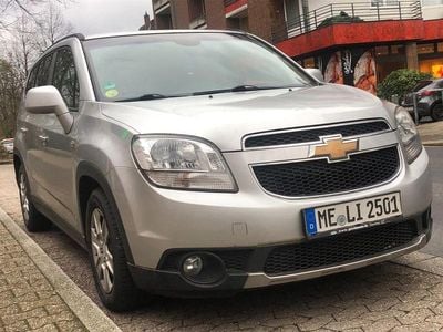 Gebraucht Chevrolet Orlando LT 131 PS (96 kW) 2012 Silber Van / Kleinbus