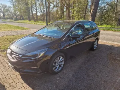 Gebraucht Opel Astra 135 PS (99 kW) 2019 Schwarz Kombi