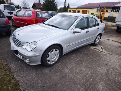 Gebraucht Mercedes C180 143 PS (105 kW) 2004 Silber Limousine
