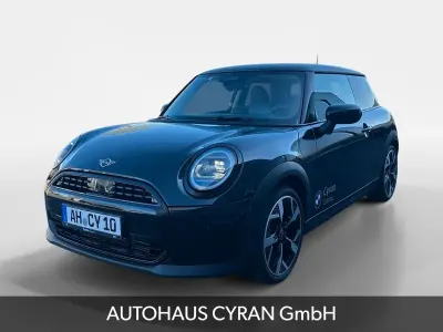 Gebraucht Mini Cooper Classic 156 PS (114 kW) 2024 Schwarz Kleinwagen