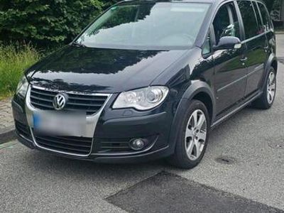 VW Touran Cross