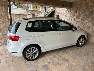 Weiß Gebraucht 2016 VW Golf VII Highline Kombi | 13.250 € (Etwas zu teuer)