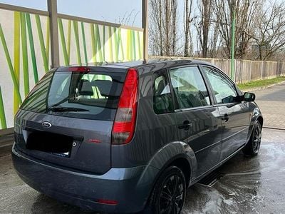 Second-hand Ford Fiesta 80 CP (58 kW) 2004 Gri Hatchback