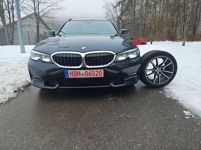 Gebraucht BMW 320 Sport Line 190 PS (139 kW) 2020 Schwarz Limousine
