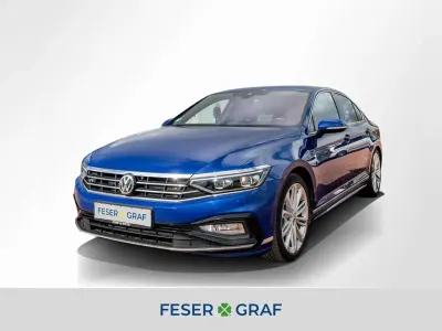 Gebraucht VW Passat R-line 190 PS (139 kW) 2020 Lapiz blue metallic Kombi