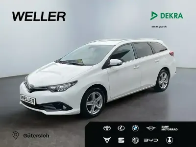 Gebraucht Toyota Auris Touring Sports Team 116 PS (85 kW) 2019 Weiß Kombi