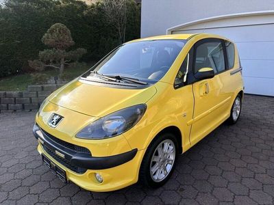 Gelb Gebraucht 2005 Peugeot 1007 Sport Van / Kleinbus | 3.990 € (Fairer Preis)