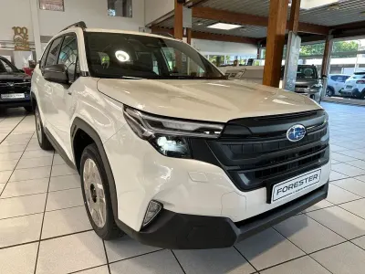 Neu Subaru Forester Active 136 PS (100 kW) 2026 Weiß SUV