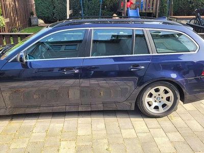 Gebraucht BMW 525 192 PS (141 kW) 2004 Blau Kombi