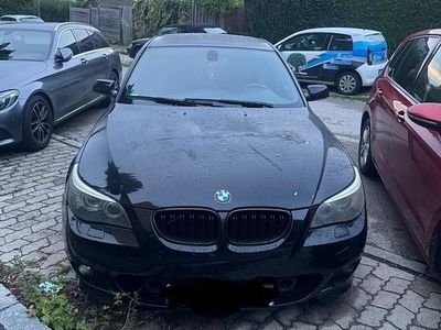 BMW 523