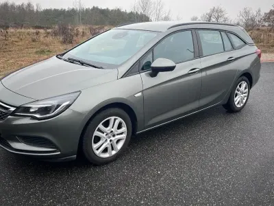 Gebraucht Opel Astra Eco 105 PS (77 kW) 2017 Grau Kombi