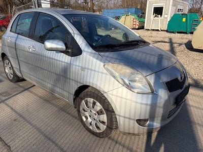 Gebraucht Toyota Yaris 87 PS (63 kW) 2006 Silber Kleinwagen