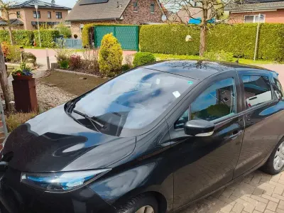 Gebraucht Renault Zoe Intens 64 kW (88 PS) 2015 Schwarz Kleinwagen
