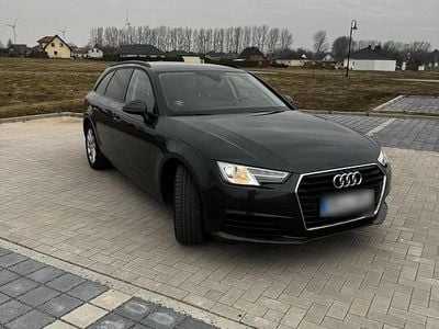 Gebraucht Audi A4 Attraction 150 PS (110 kW) 2016 Grau Kombi
