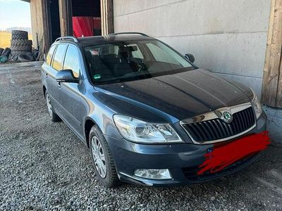 Grau Gebraucht 2009 Skoda Octavia Kombi | 3.500 €