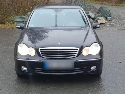 Gebraucht Mercedes C180 143 PS (105 kW) 2004 Schwarz Limousine