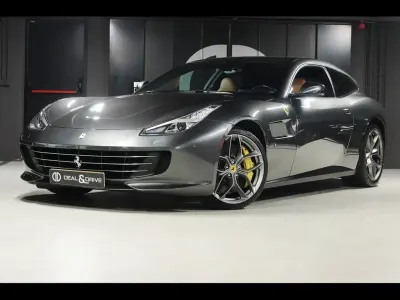 Gebraucht Ferrari GTC4Lusso 610 PS (448 kW) 2018 Grau Kombi
