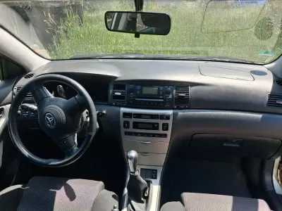 Używany Toyota Corolla Executive 110 KM (80 kW) 2006 Sedan/Limuzyna