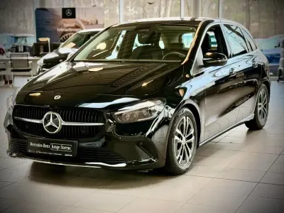 Gebraucht Mercedes B200 Progressive 163 PS (119 kW) 2024 Schwarz Van / Kleinbus