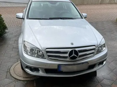 Gebraucht Mercedes C180 156 PS (114 kW) 2009 Silber Limousine