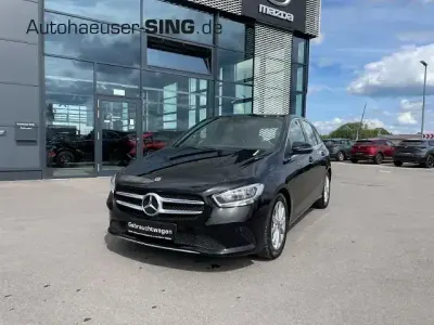Gebraucht Mercedes B180 Business 136 PS (100 kW) 2020 Schwarz Kleinwagen