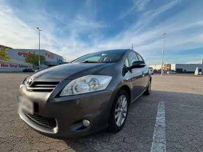Brugt Toyota Auris Life 132 HK (97 kW) 2011 Grå Hatchback