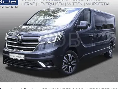 Usata Renault Trafic 150 CV (110 kW) 2024 Grigio Monovolume
