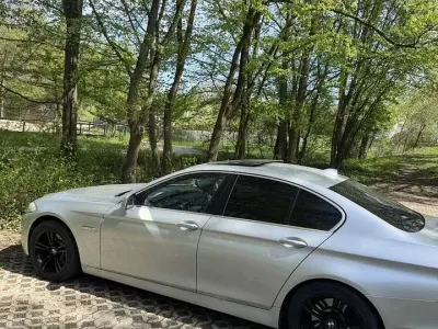 Gebraucht BMW 530 258 PS (189 kW) 2012 Limousine