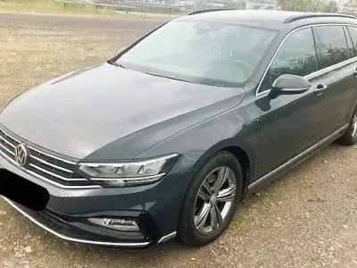 Gebraucht VW Passat Business 150 PS (110 kW) 2020 Grau Kombi