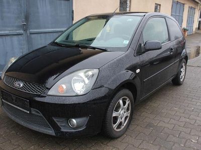 Gebraucht Ford Fiesta 80 PS (58 kW) 2008 Schwarz Kleinwagen