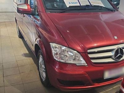 Gebraucht Mercedes Viano 163 PS (119 kW) 2011 Rot Van / Kleinbus