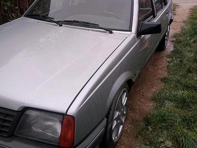 Gebraucht Opel Ascona 75 PS (55 kW) 1984 Silber Limousine