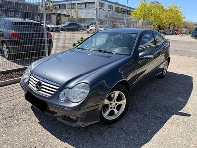 Usata Mercedes C180 143 CV (105 kW) 2007 Grigio