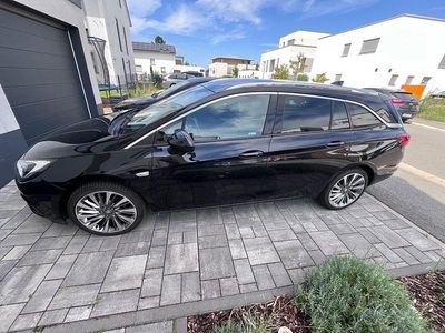 Schwarz Gebraucht 2017 Opel Astra Innovation Kombi | 10.799 € (Fairer Preis)