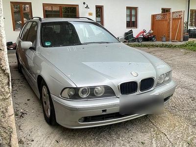 BMW 525
