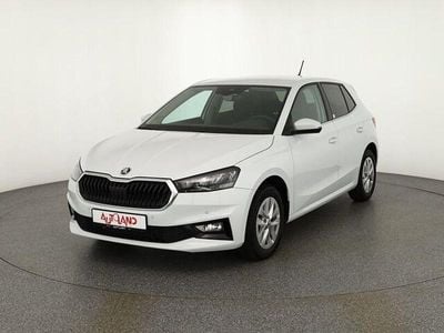 Weiß Gebraucht 2024 Skoda Fabia Kleinwagen | 20.890 € (Fairer Preis)